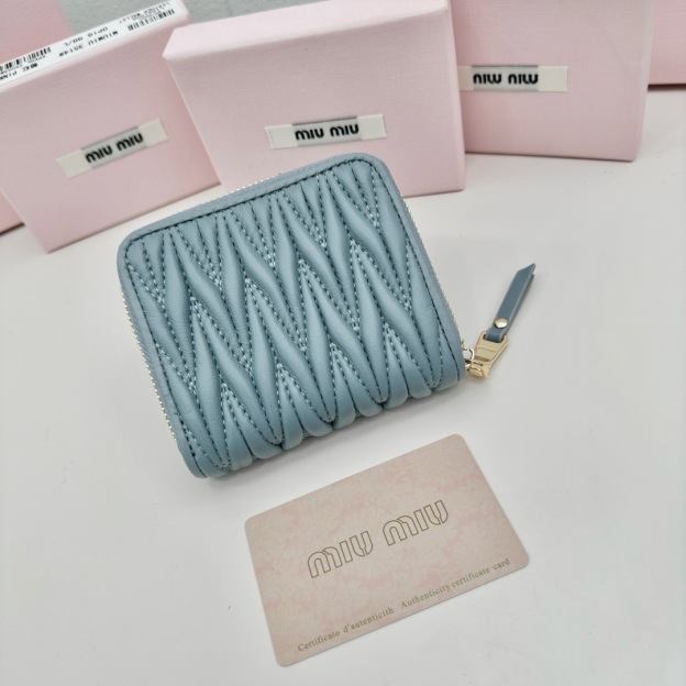 ミュウミュウ マテラッセレザー 財布「Matelassé Wallet」