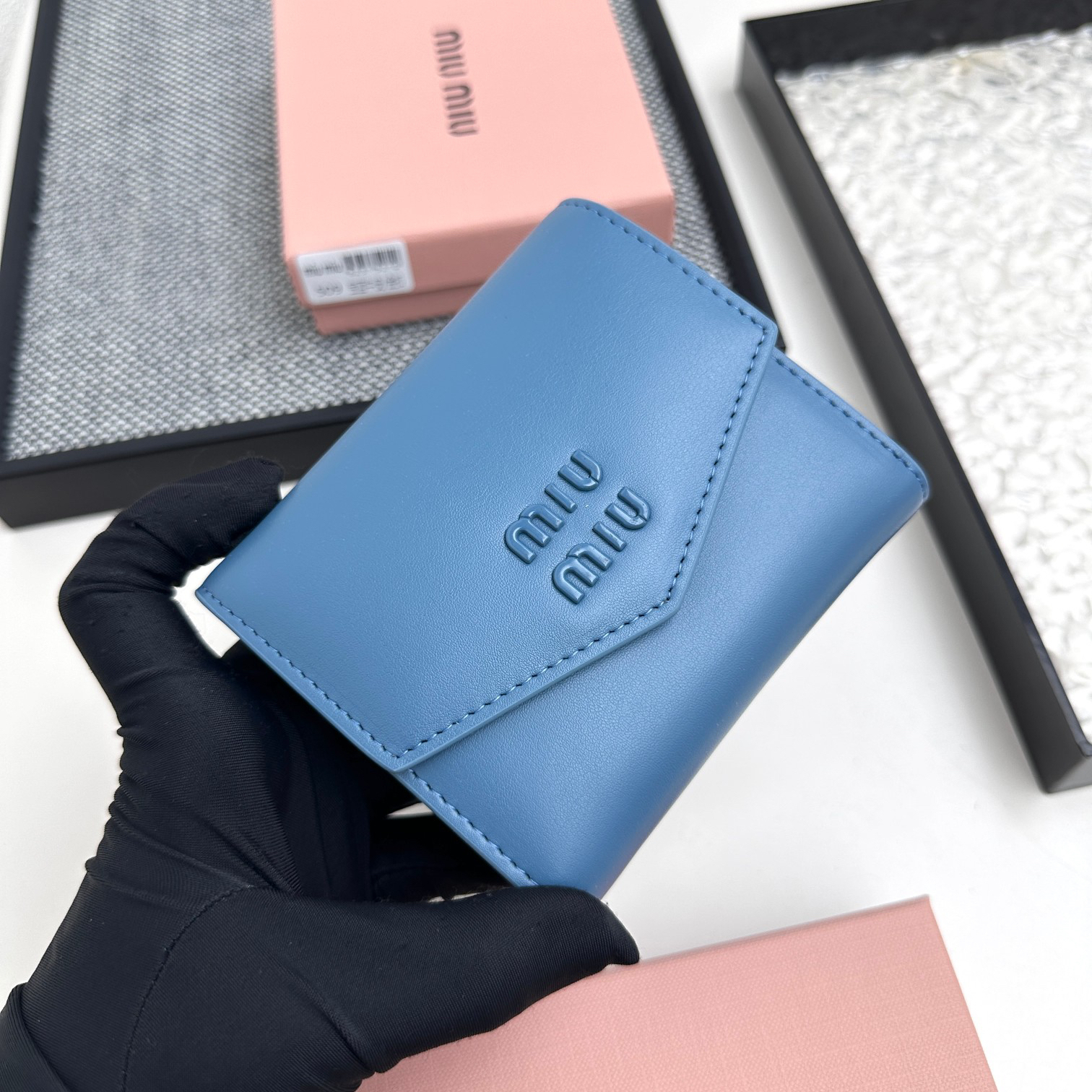 ミュウミュウ アルカディ コンパクト フラップ ウォレット「Arcadie Wallet」