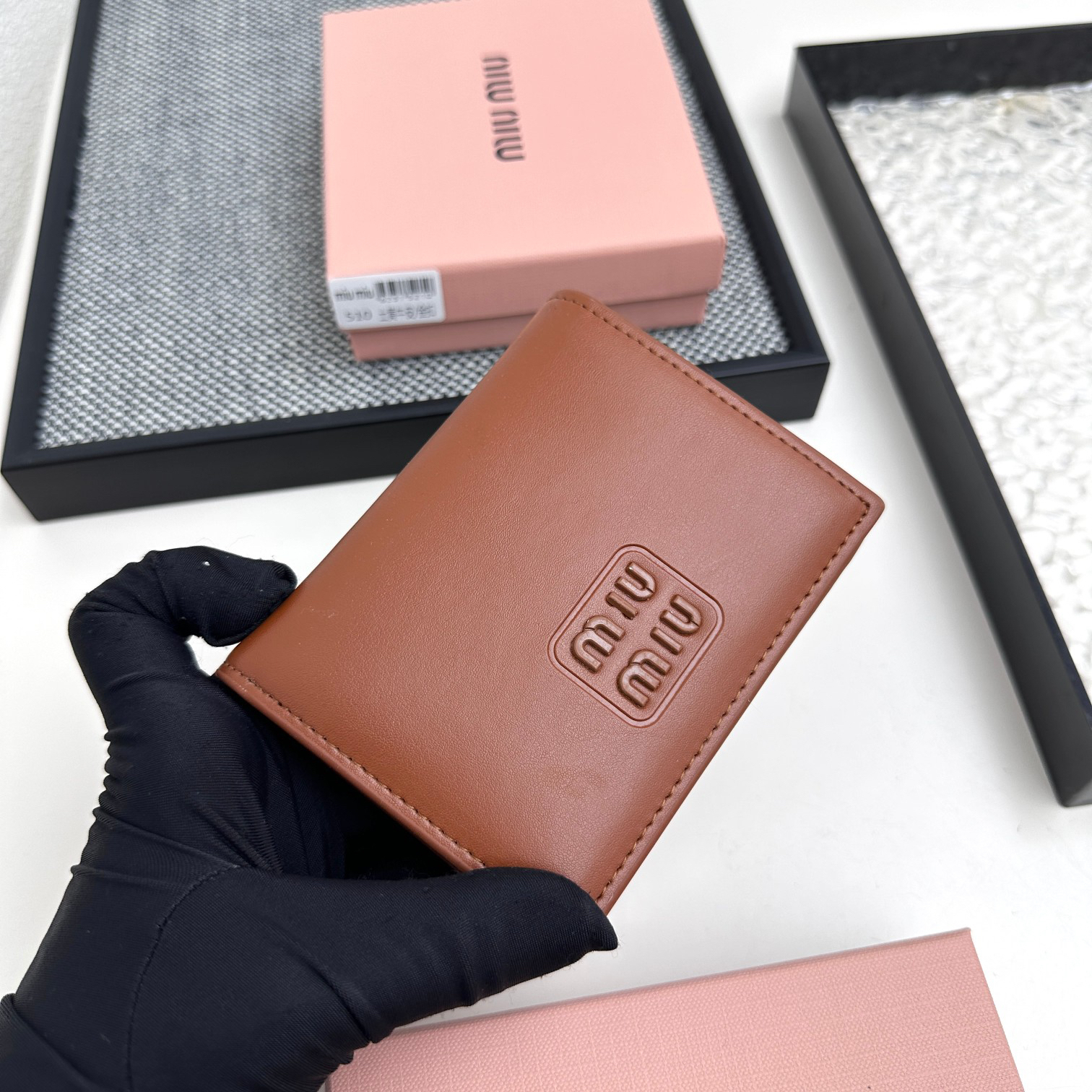 ミュウミュウ アルカディ レザー 財布「Arcadie Wallet」