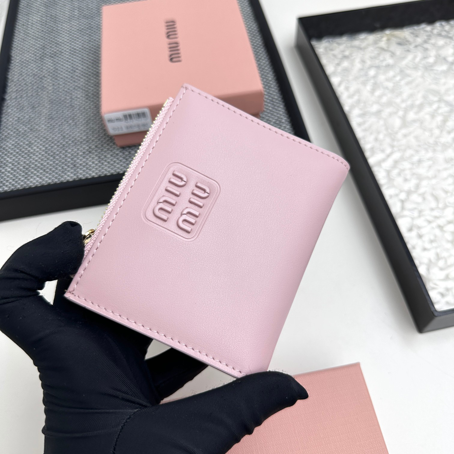 ミュウミュウ アルカディ レザー 財布「Arcadie Wallet」