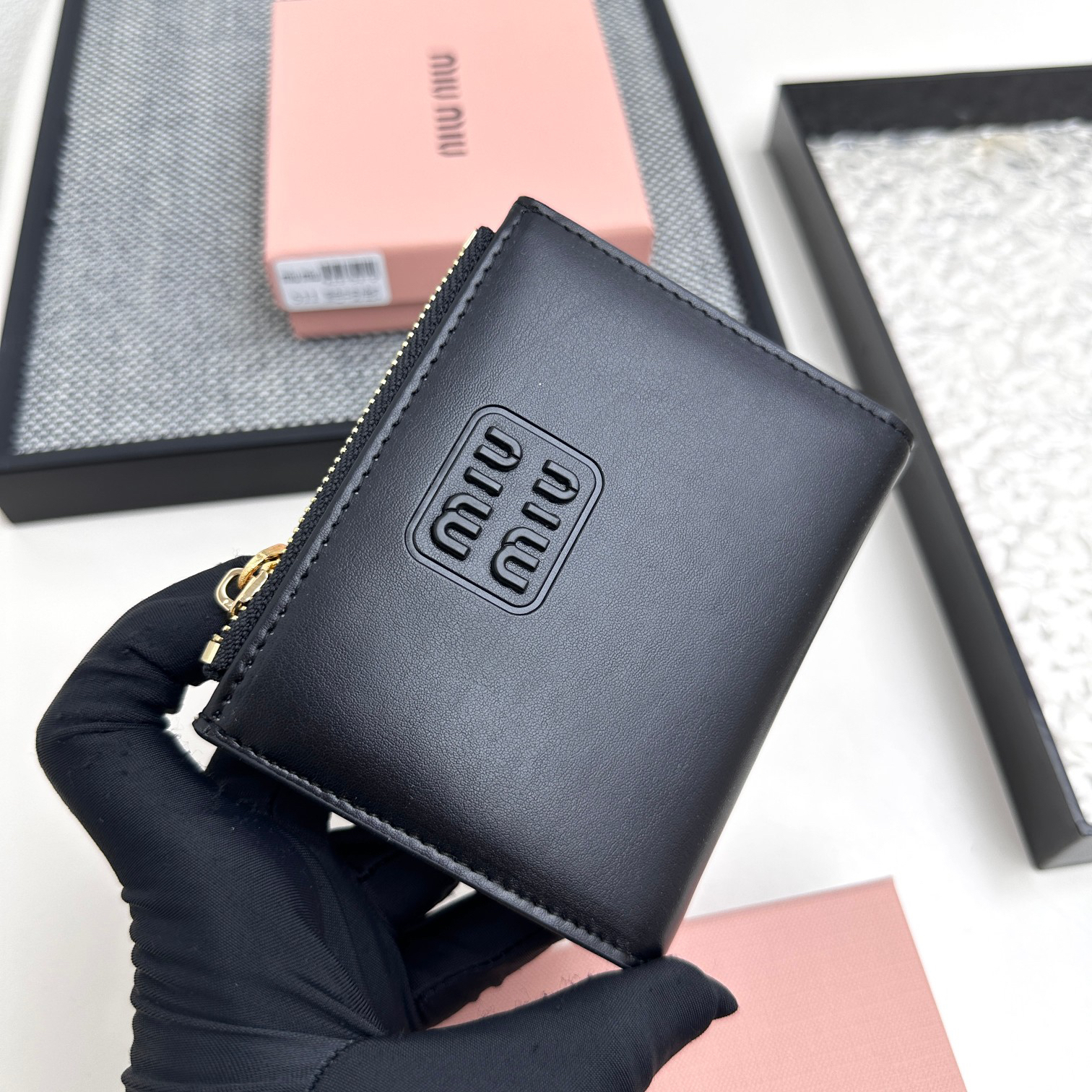 ミュウミュウ アルカディ レザー 財布「Arcadie Wallet」