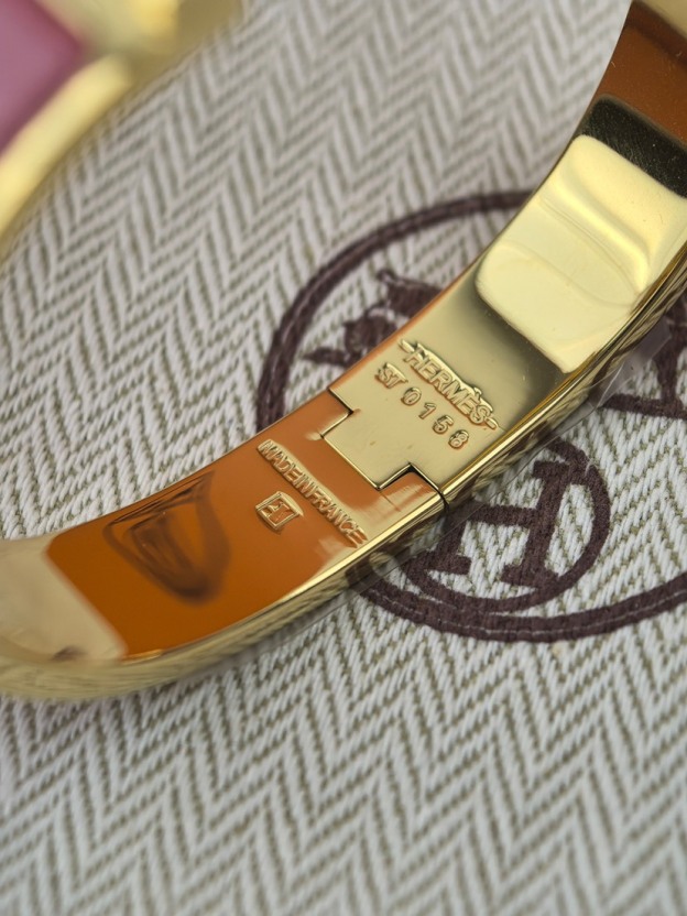 エルメス ブランドの象徴的なブレスレット