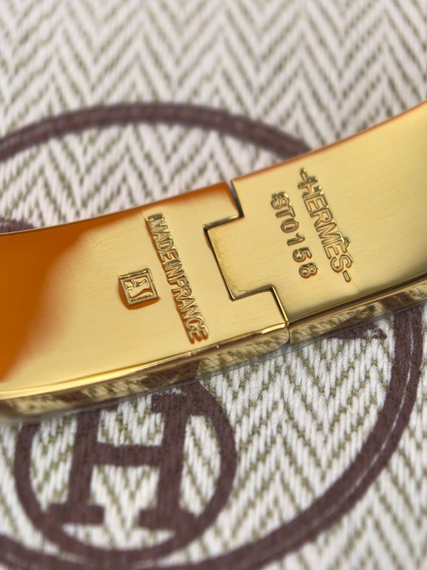 エルメス ブランドの象徴的なブレスレット