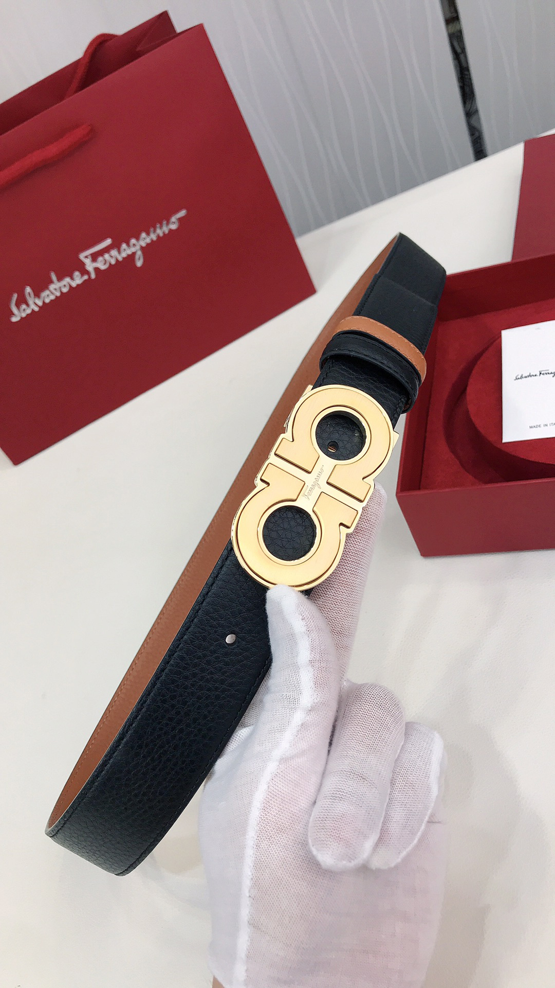 フェラガモ「Ferragamo」リバーシブルベルト