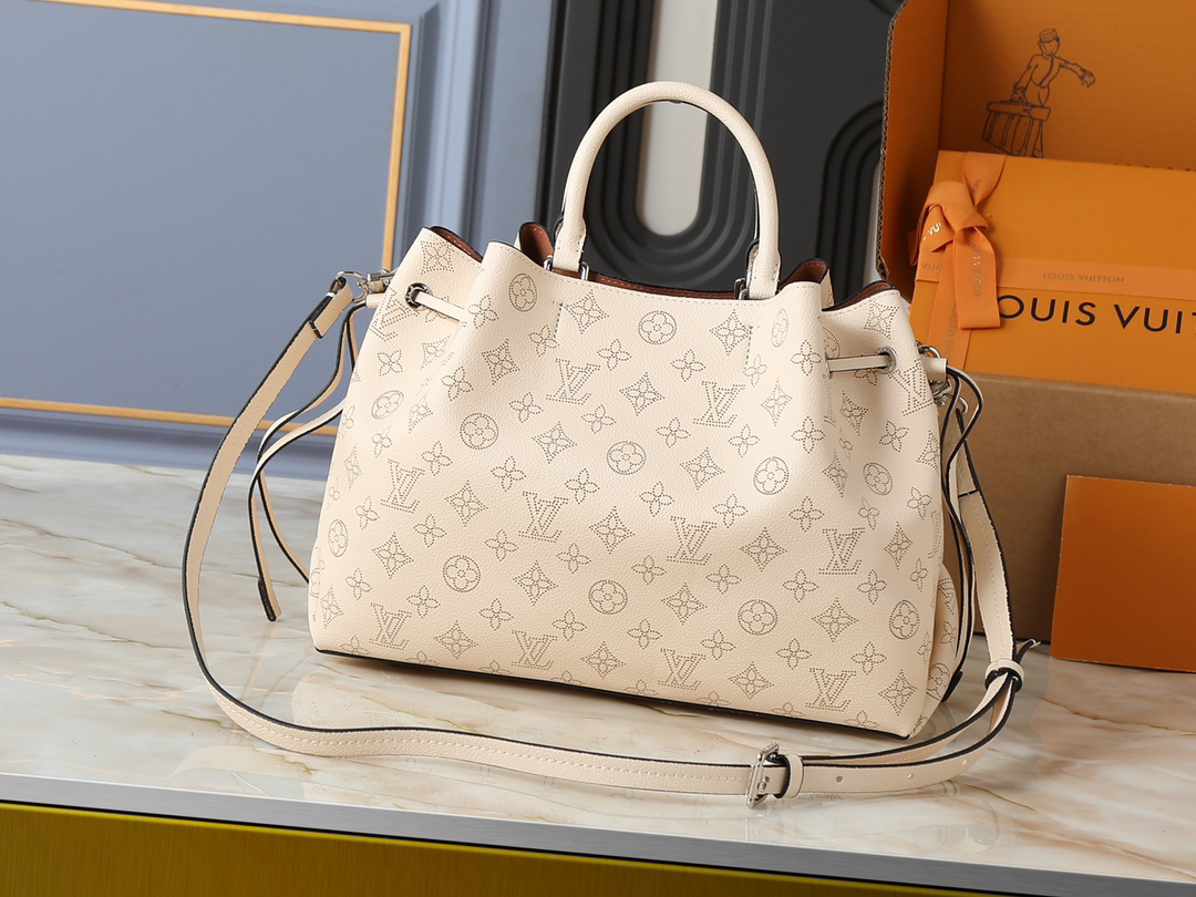 ルイ・ヴィトン ベラ･トート マヒナ 水筒包「Bella Tote」