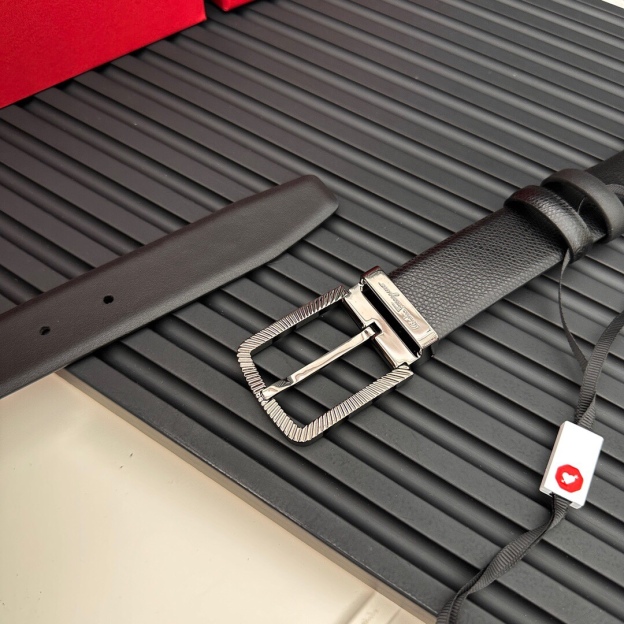 フェラガモ「Ferragamo」リバーシブルベルト