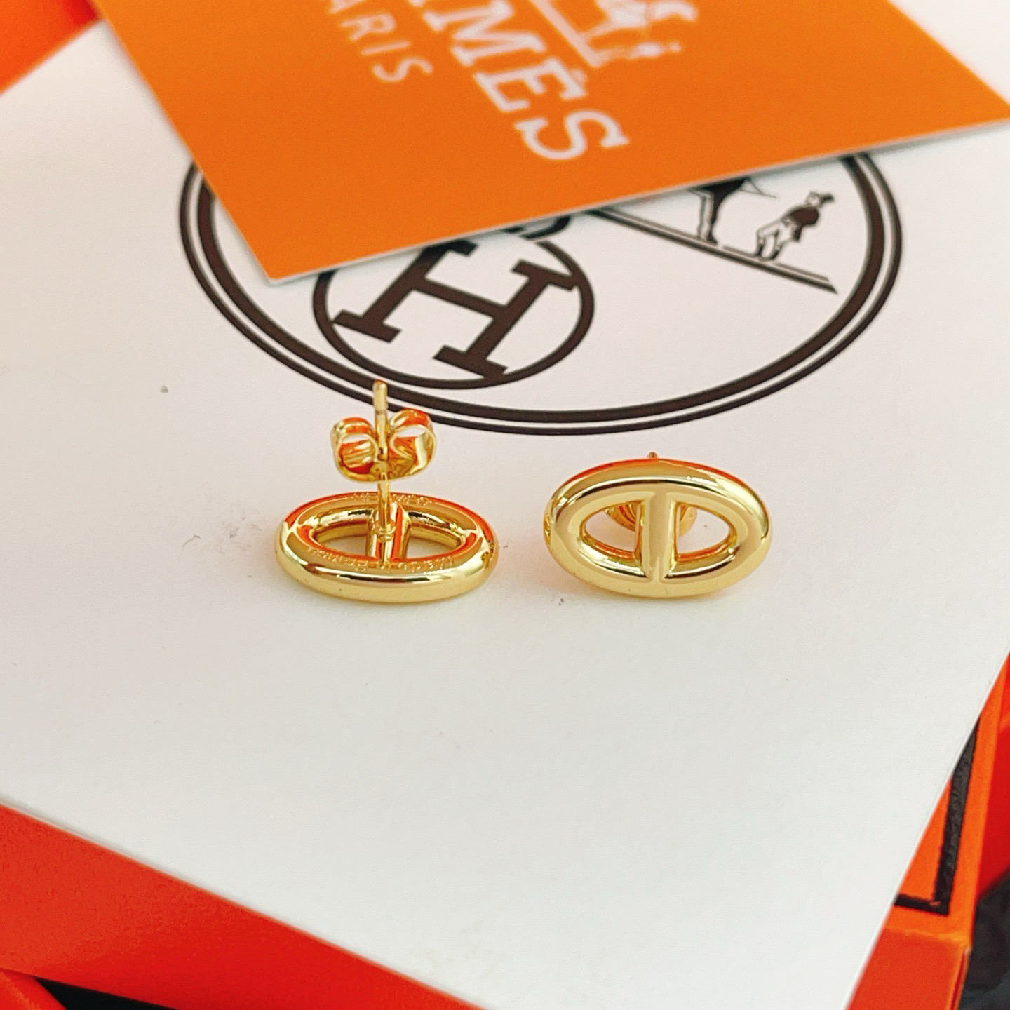 エルメス イヤリング、卓越した職人技の輝き