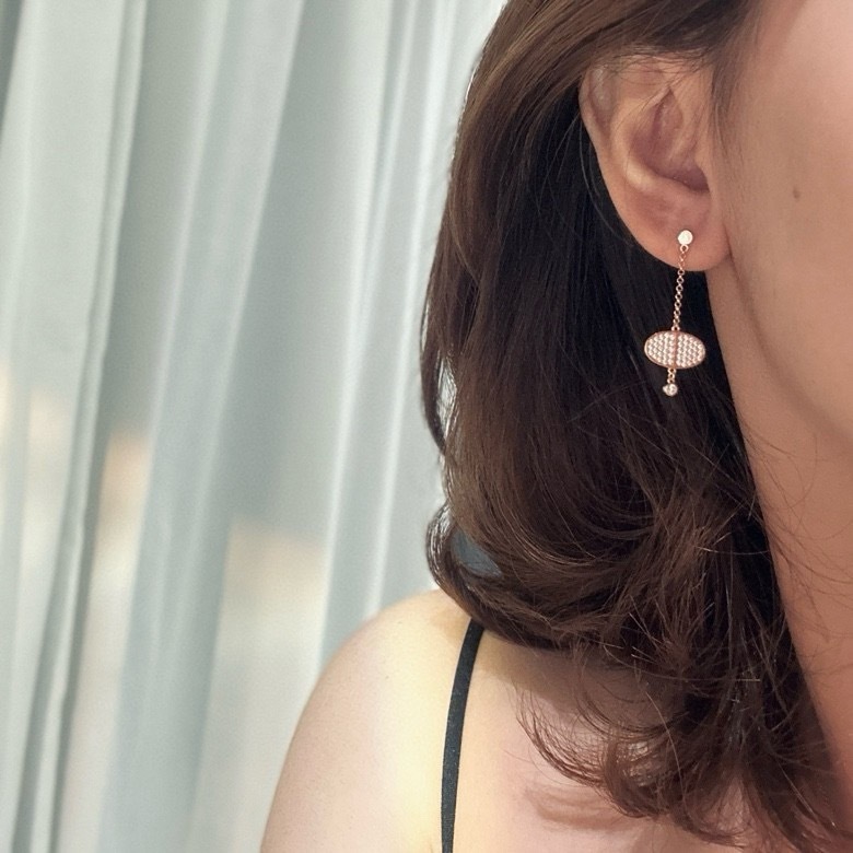 エルメス イヤリング、卓越した職人技の輝き