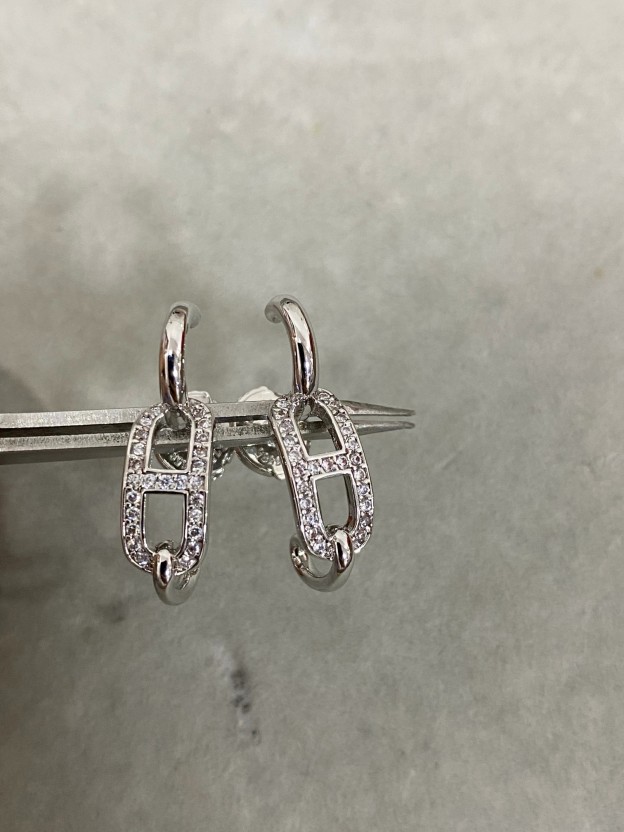 エルメス イヤリング、卓越した職人技の輝き