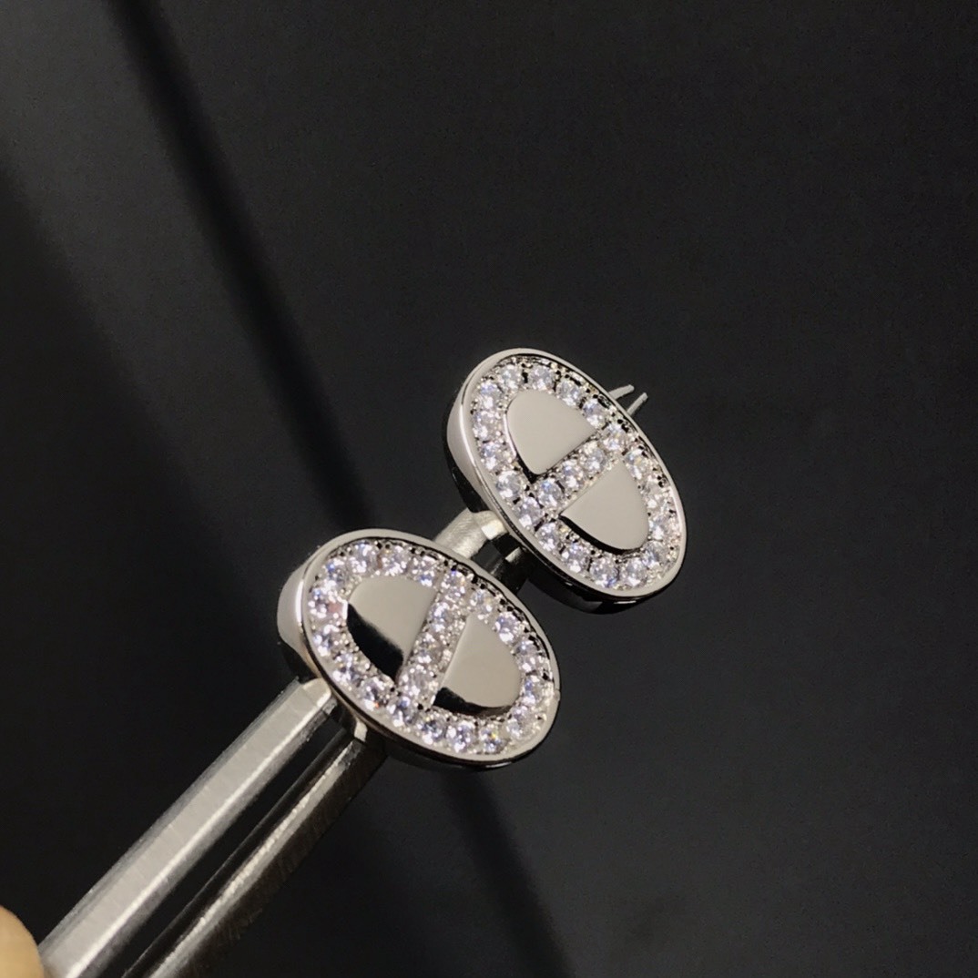 エルメス イヤリング、卓越した職人技の輝き