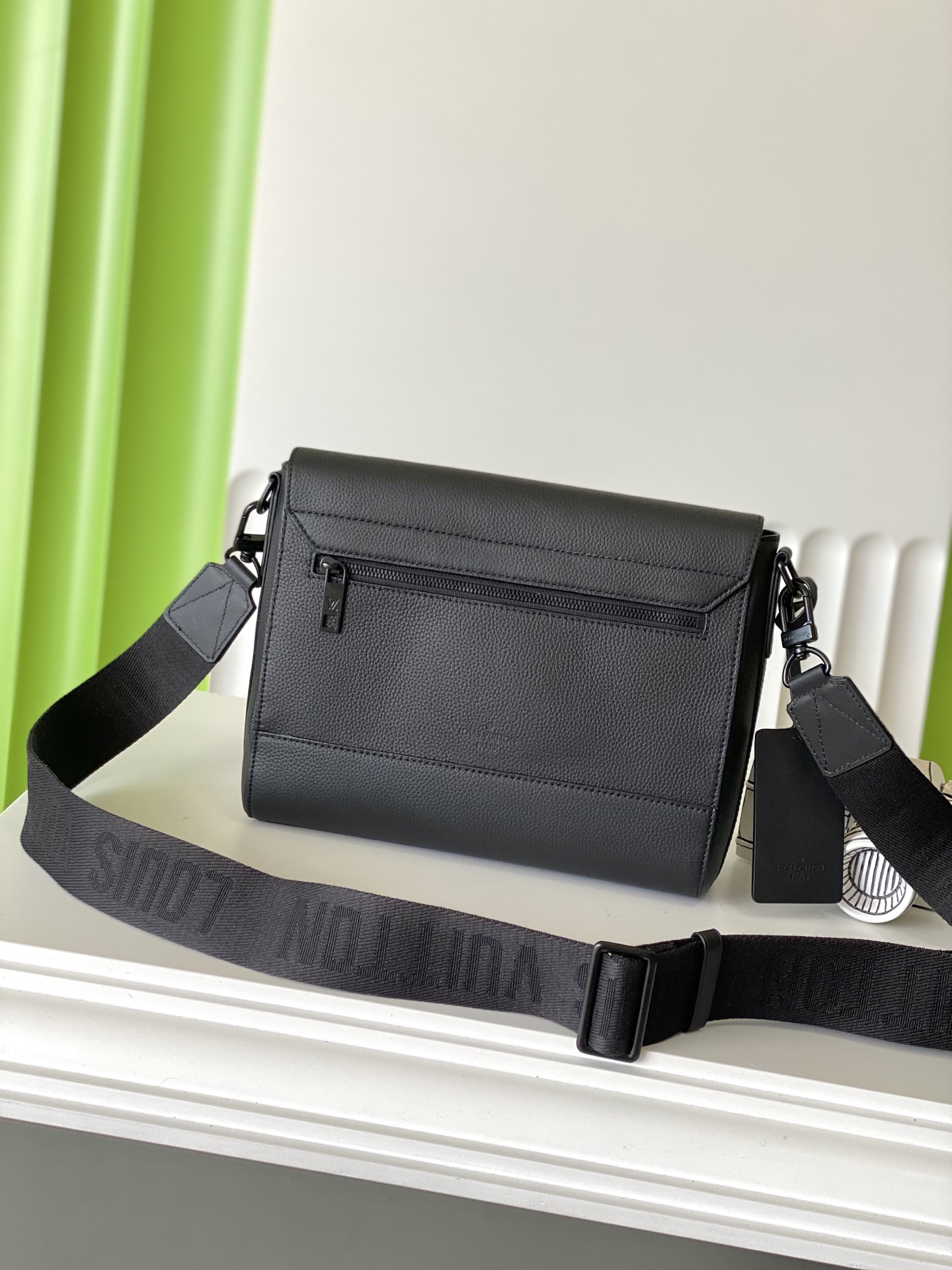 ルイ・ヴィトン「Louis Vuitton」テイクオフ･メッセンジャー