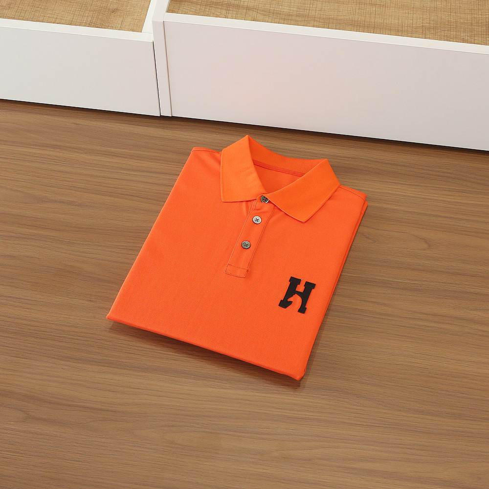 エルメス「Hermès」 春夏2026 刺繍コレクション Tシャツ