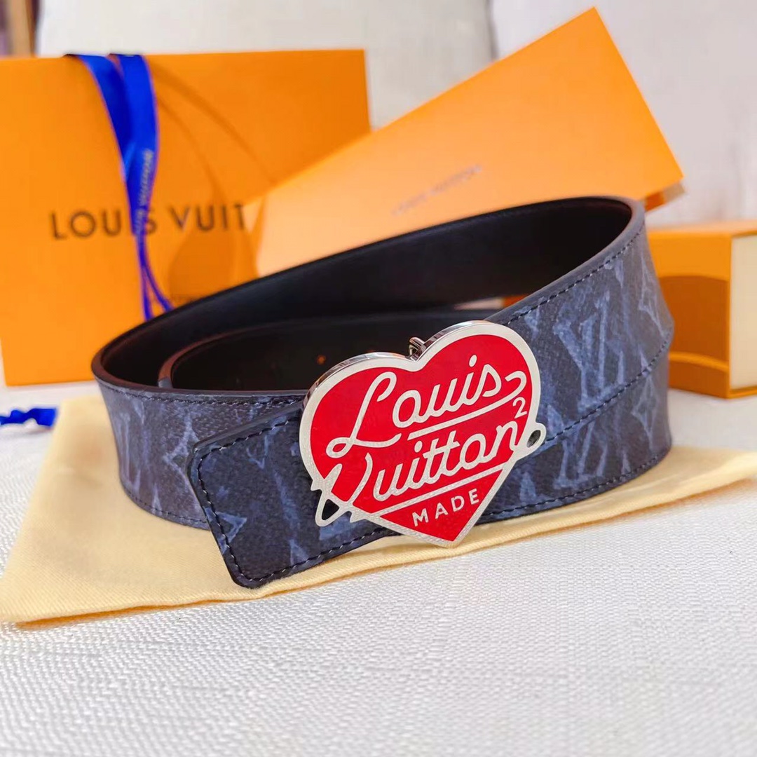 ルイ・ヴィトン「Louis Vuitton」ベルト･LV イニシャル 40MM