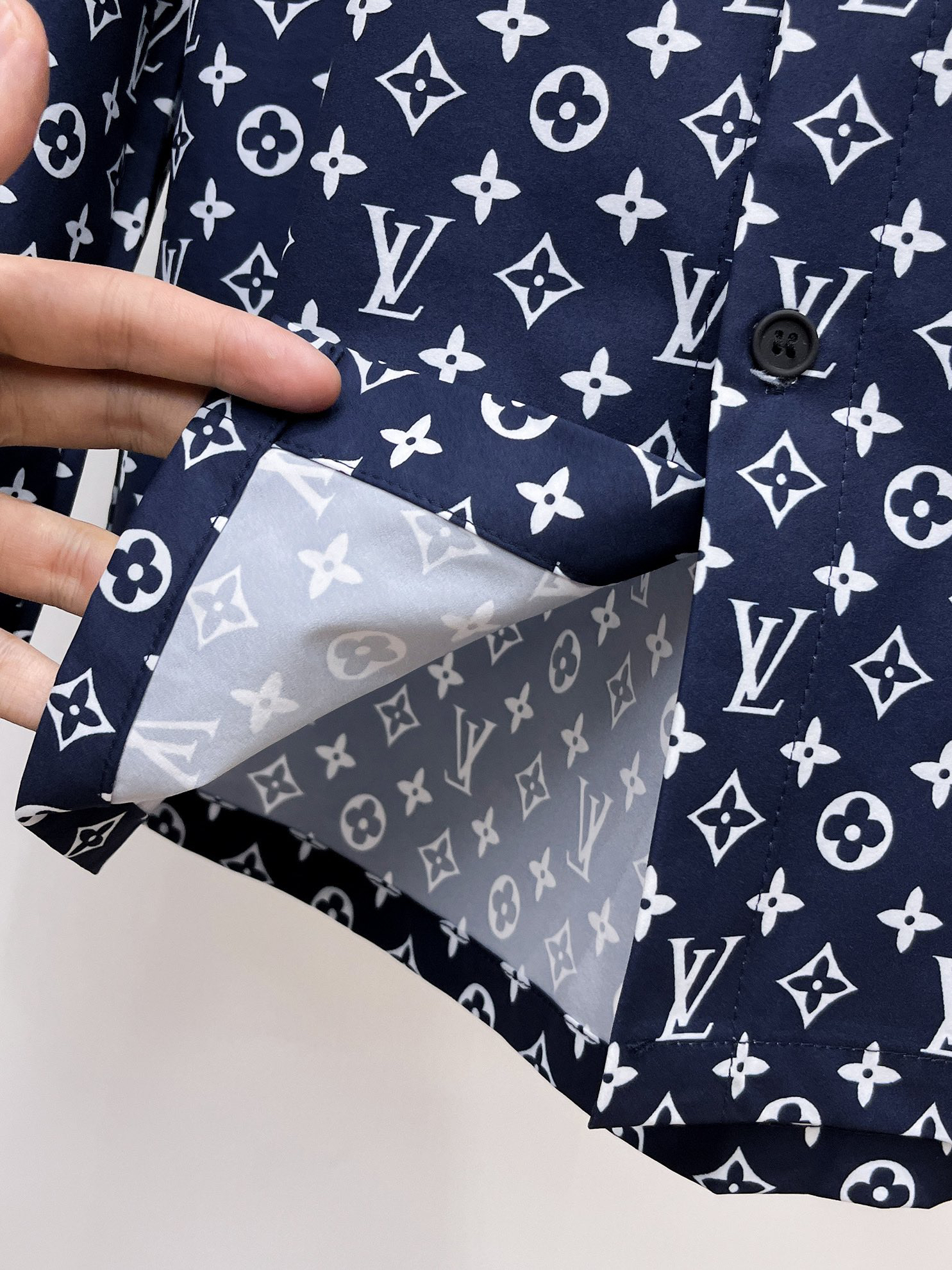ルイ・ヴィトン「Louis Vuitton」2026 早春 コレクション シャツ