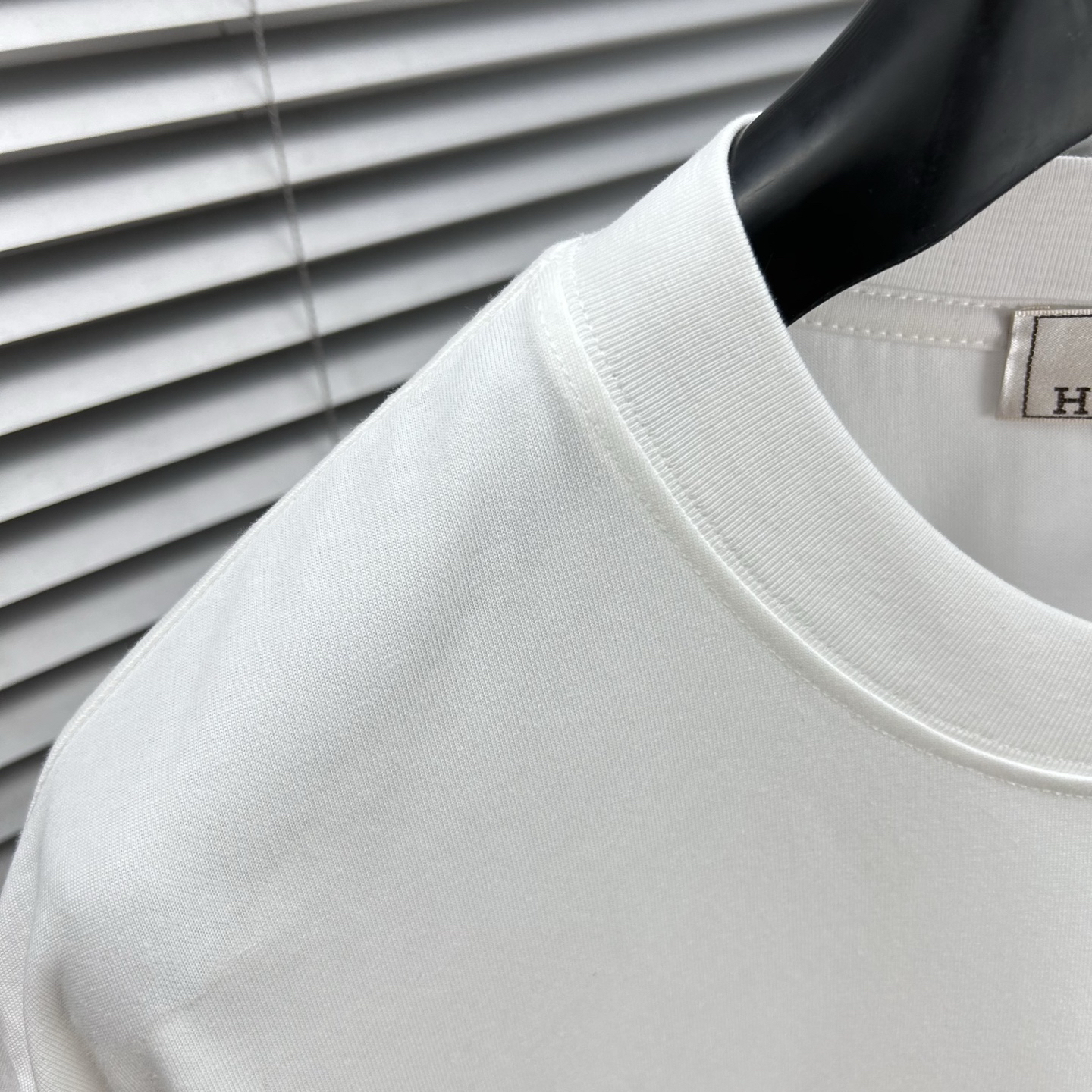 エルメス「Hermès」 クルーネックTシャツ 軽やかな着心地 春夏新作