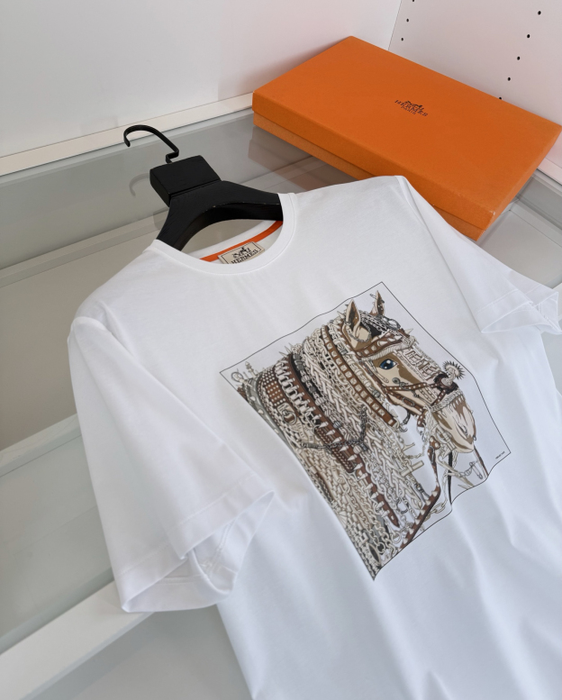 エルメス「Hermès」 クルーネックTシャツ 軽やかな着心地 春夏新作