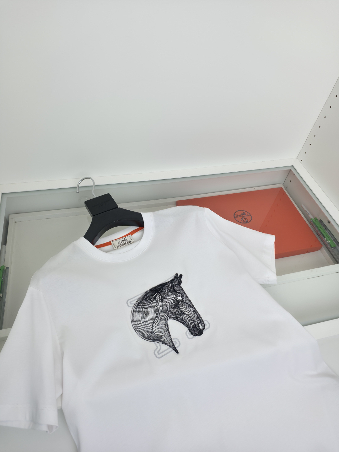 エルメス「Hermès」 クルーネックTシャツ 軽やかな着心地 春夏新作