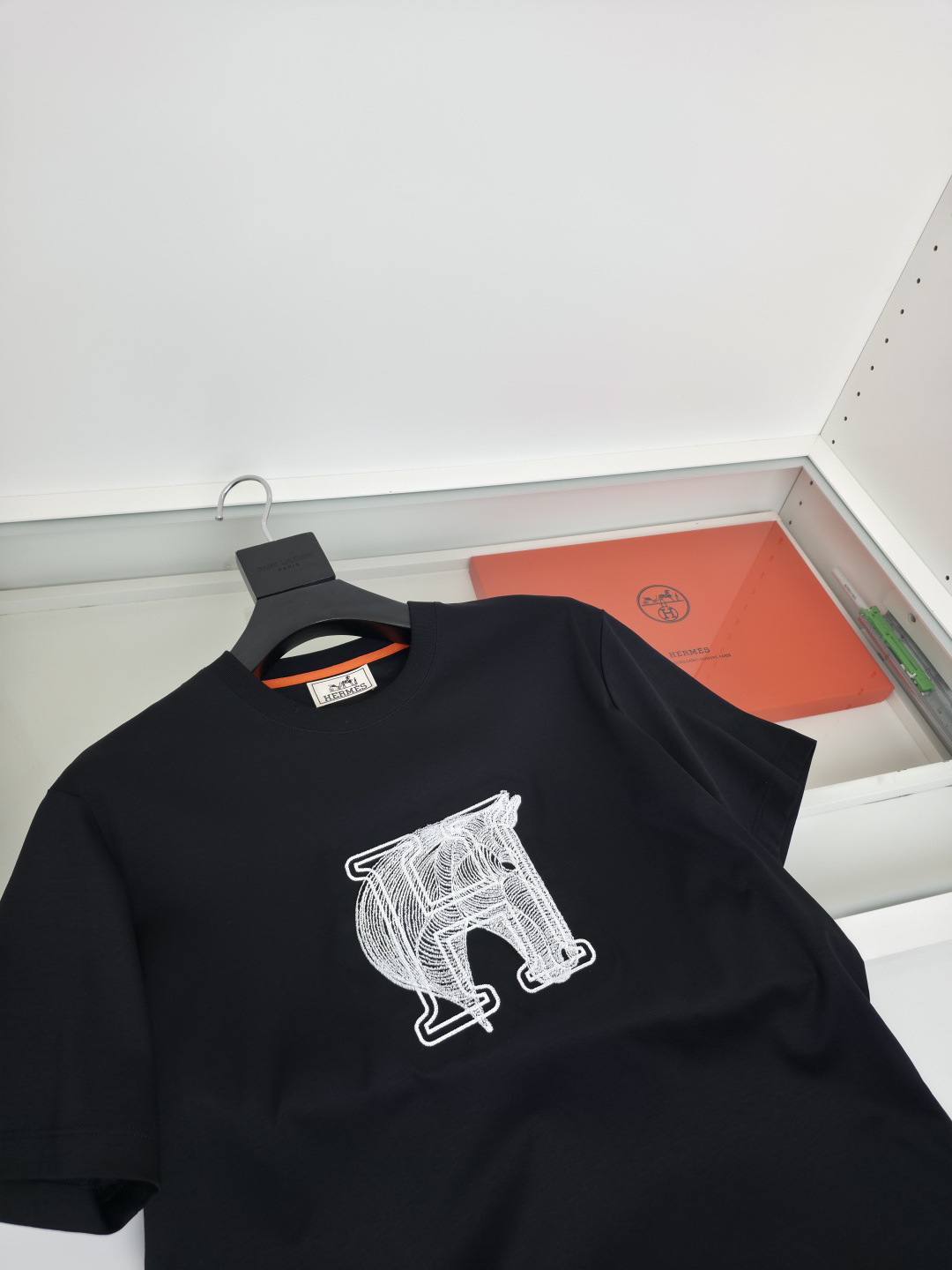 エルメス「Hermès」 クルーネックTシャツ 軽やかな着心地 春夏新作