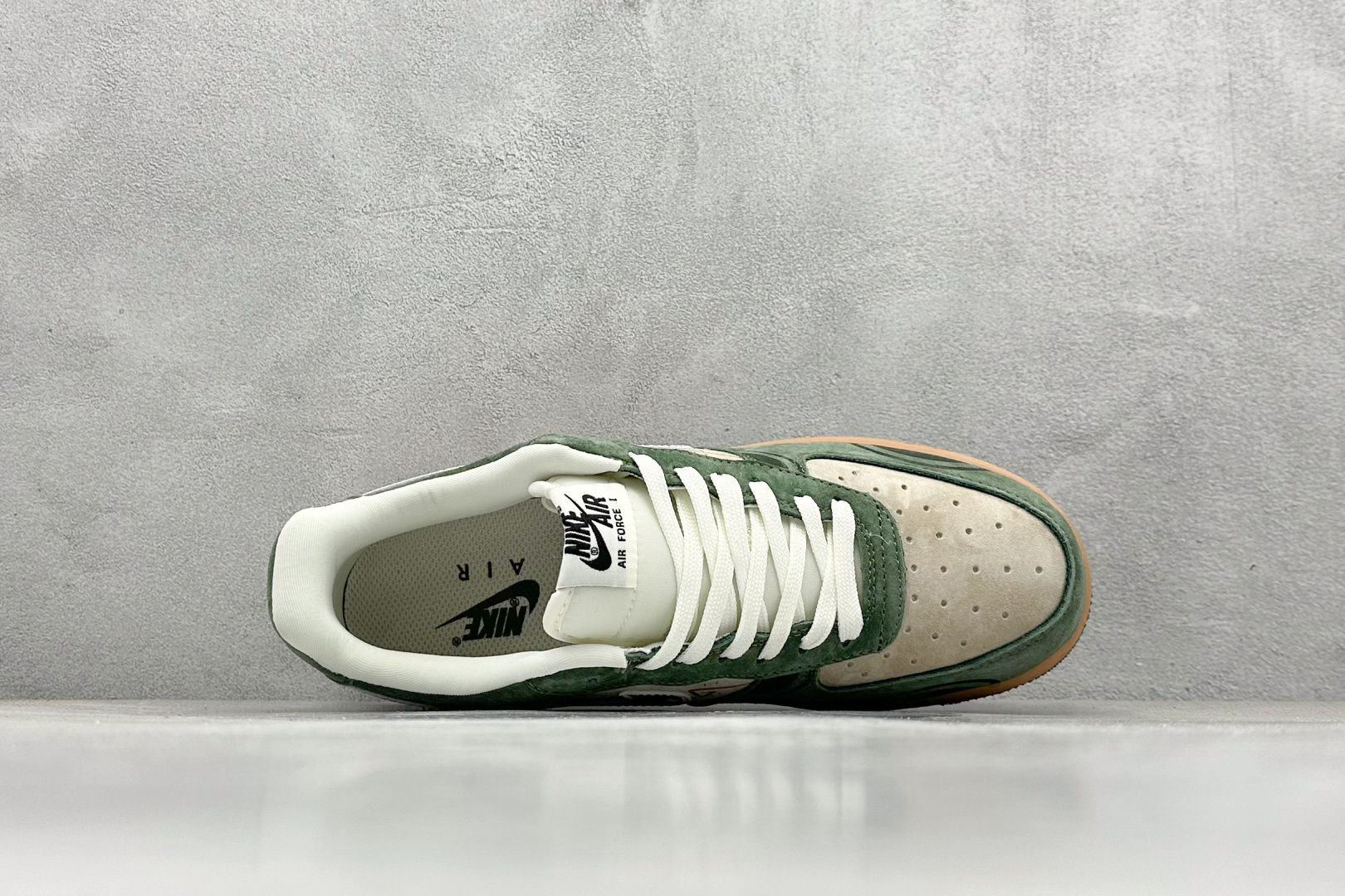 「コラボモデル」Supreme × Nike Air Force 1 Low スニーカー