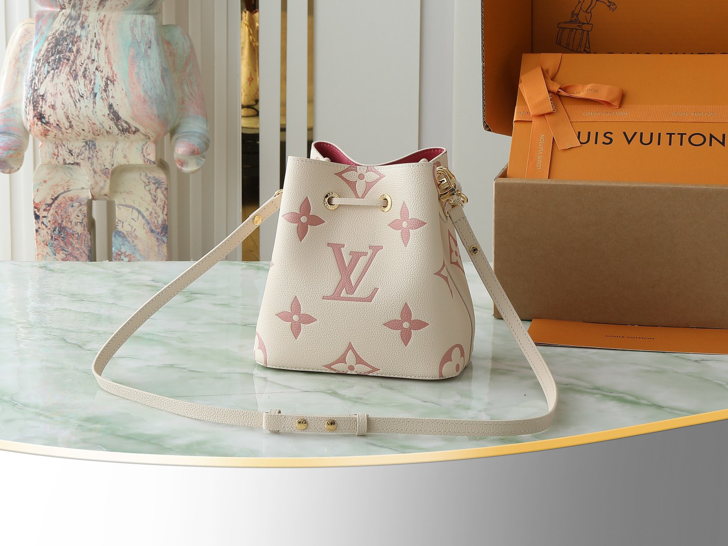 ルイ・ヴィトン「Louis Vuitton」NÉONOÉ BB ハンドバッグ アイボリー×ピンク‌ ‌