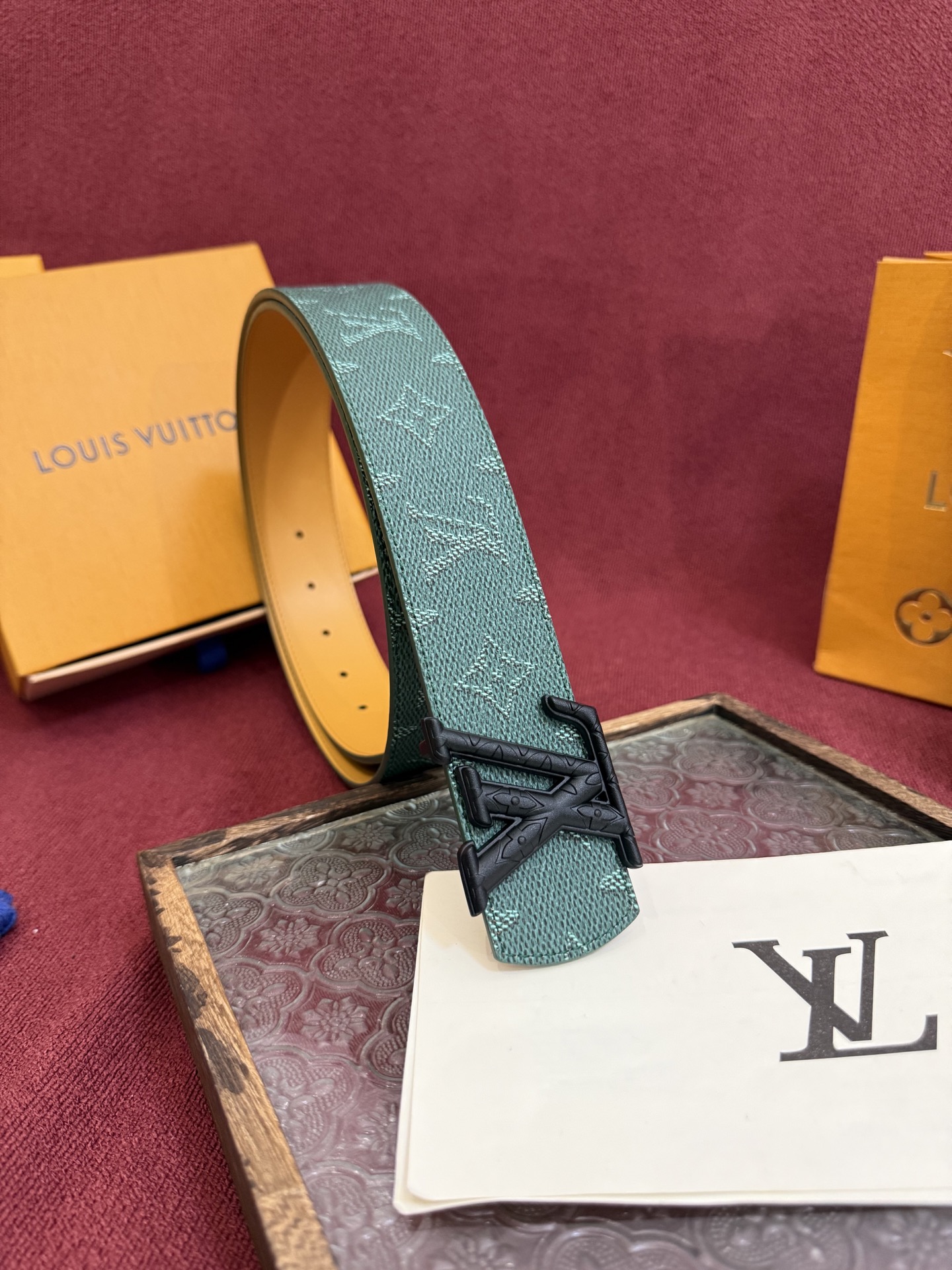 【日本未入荷】ルイヴィトン LV Dimension 両面使いベルト 40mm（全長約 100cm）
