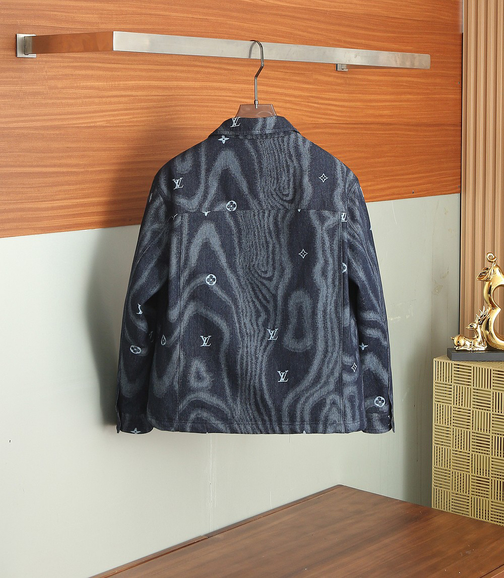 ルイ・ヴィトン「Louis Vuitton」秋冬コレクション ダウンジャケット