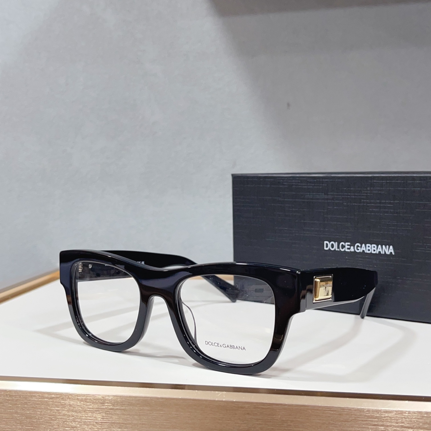 【希少入荷】D&G ドルチェアンドガッバーナ トレンドサングラス「カジュアル通勤用」