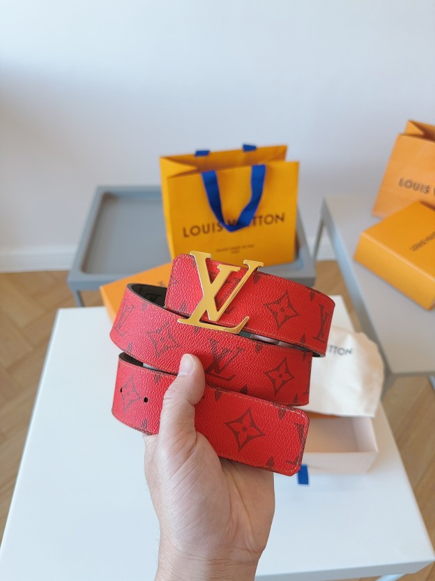 ルイ・ヴィトン「Louis Vuitton」ベルト･LV イニシャル 40MM