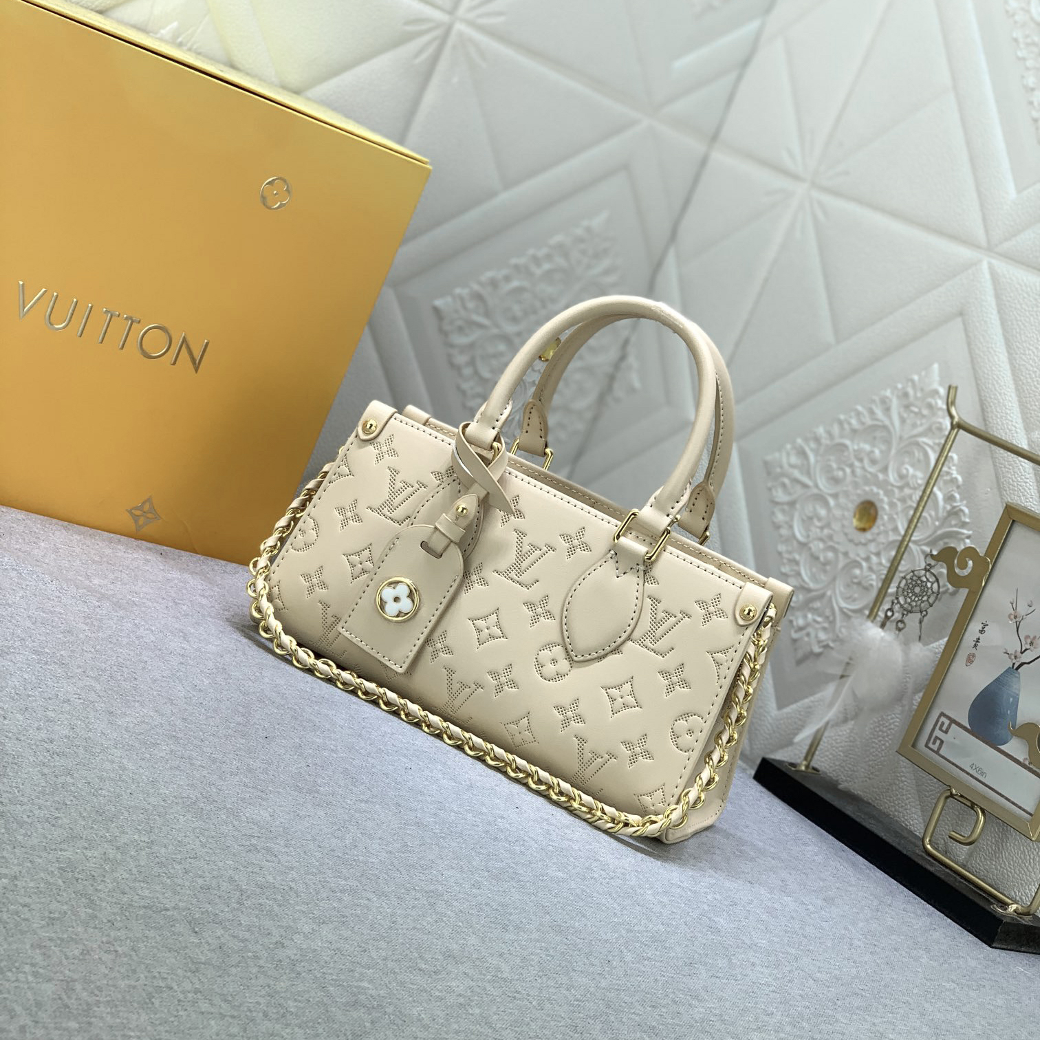 ルイ・ヴィトン「Louis Vuitton」オンザゴー EW 4色