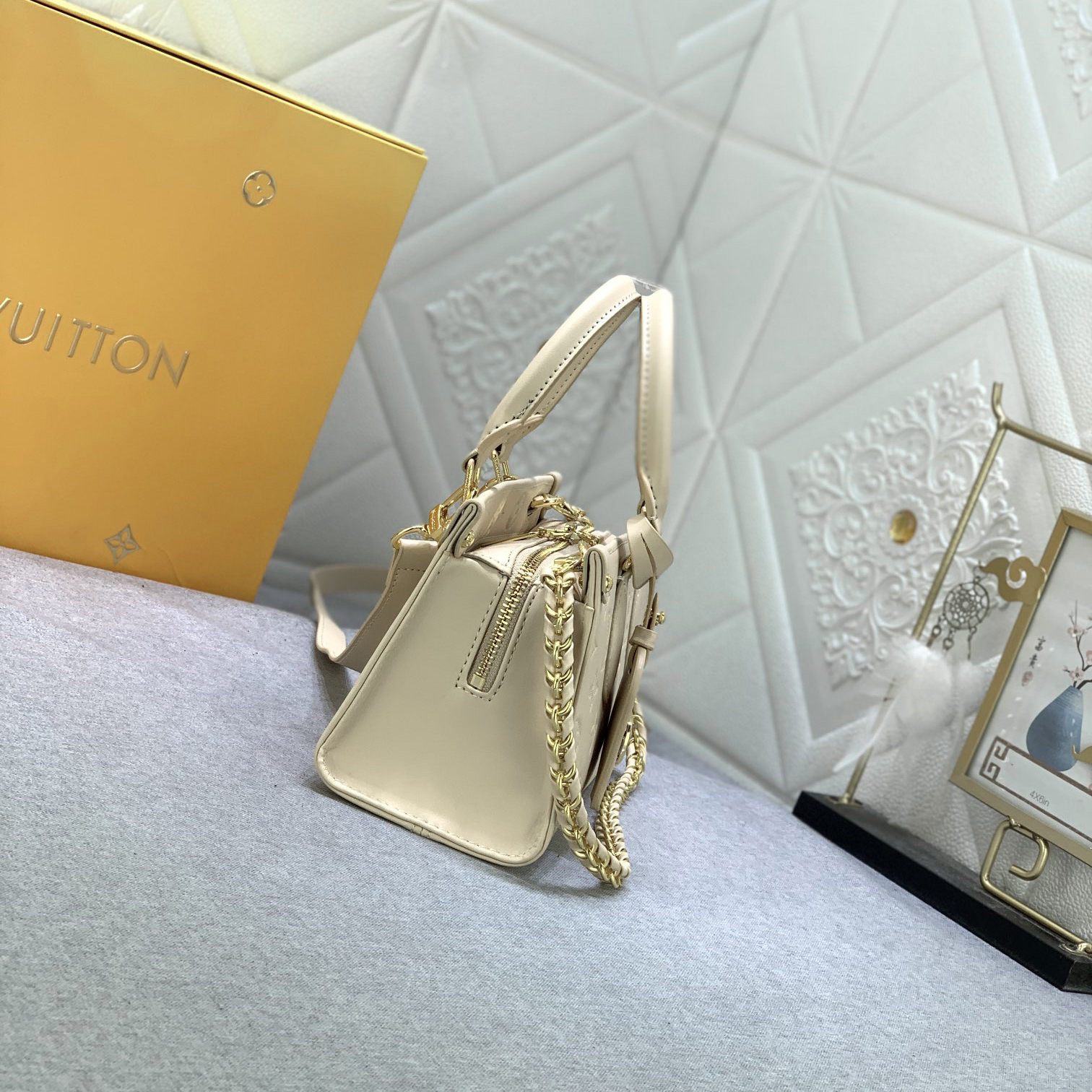 ルイ・ヴィトン「Louis Vuitton」オンザゴー EW 4色