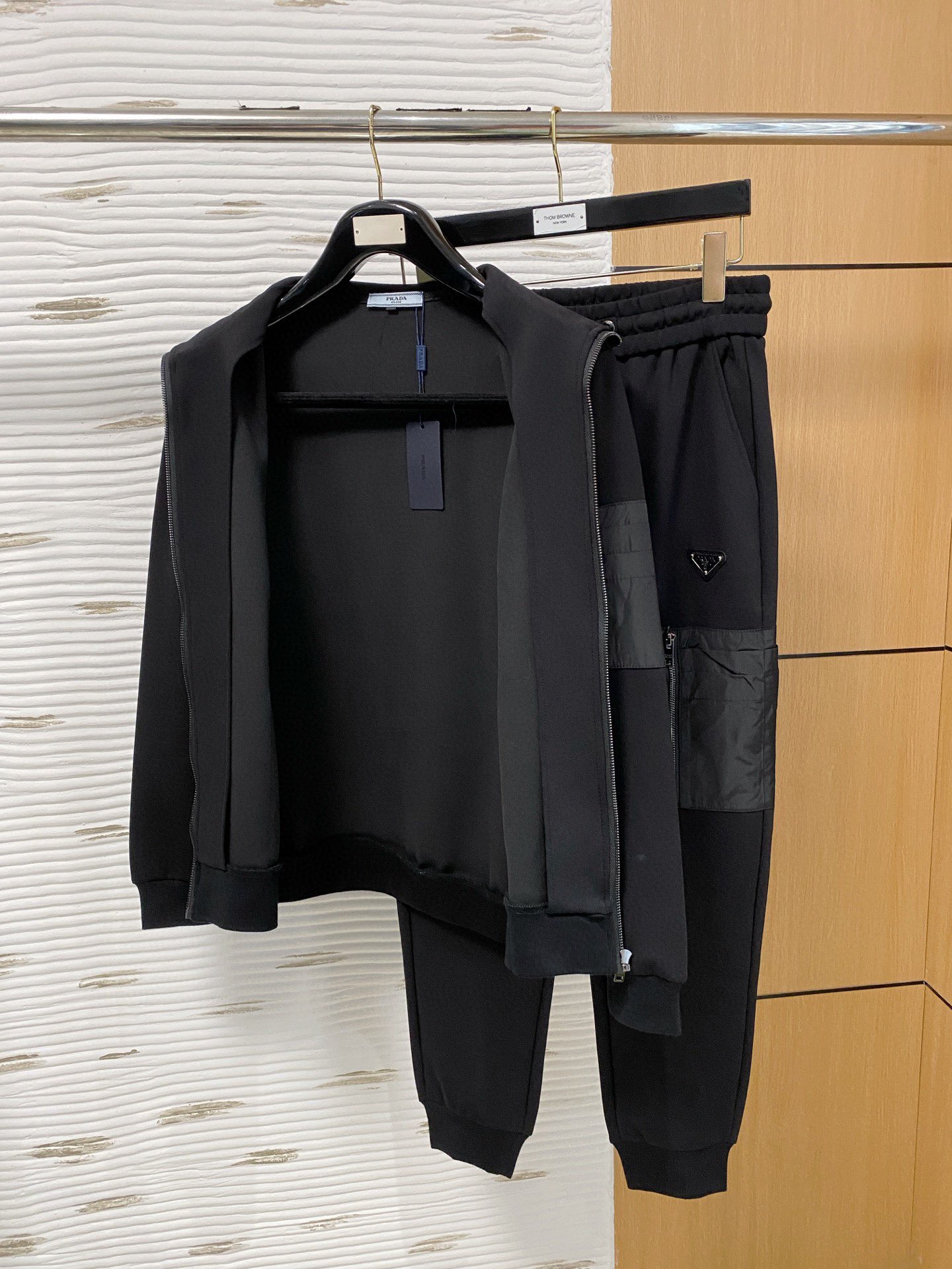 プラダ「Prada」メンズ  カジュアルスポーツセット