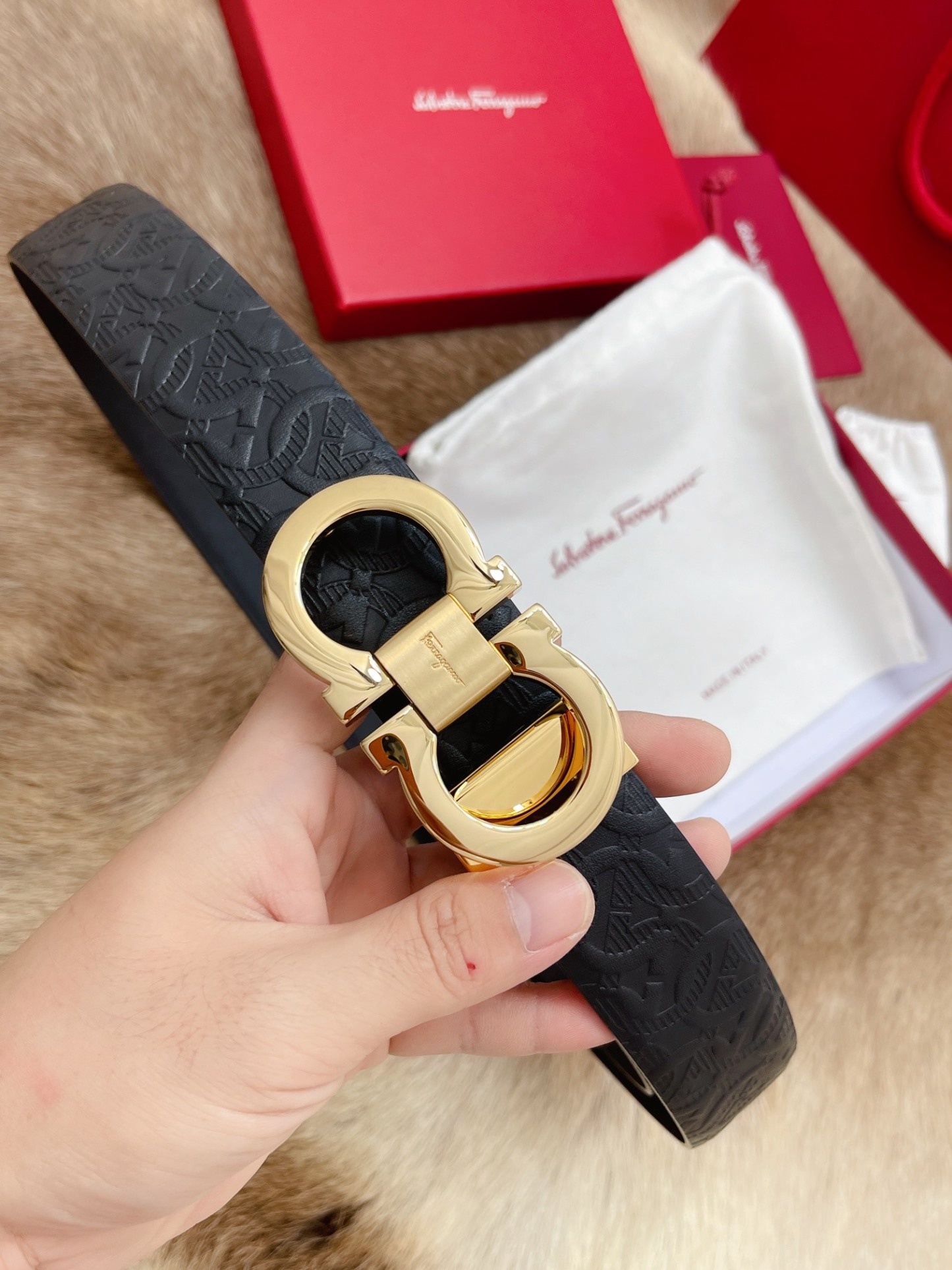 【新規倉庫入り】Salvatore Ferragamo 職人仕上げ高級ベルト「全長約 100cm」