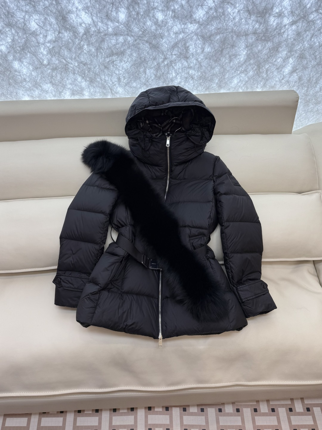 バーバリー「Burberry」秋冬レディースファー付き＆スリムフィットフード付きダウンジャケット