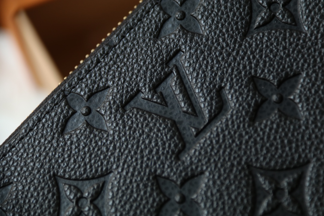 ルイ・ヴィトン ジッピー･ウォレット