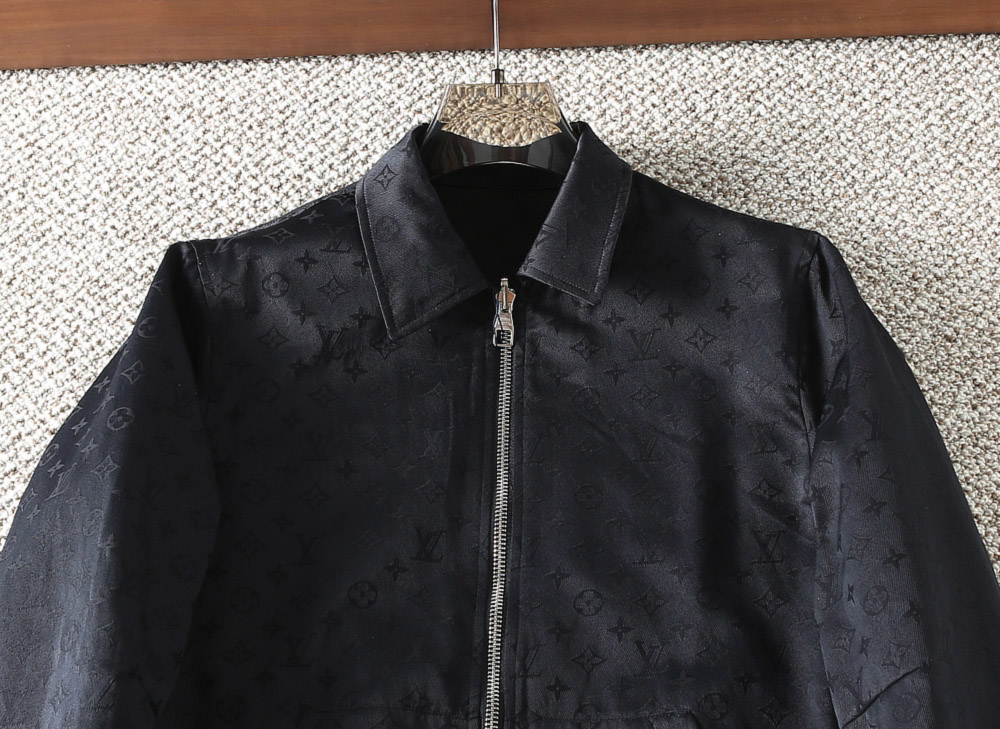 ルイ・ヴィトン「Louis Vuitton」秋冬コレクション クイルテッド ジャケット