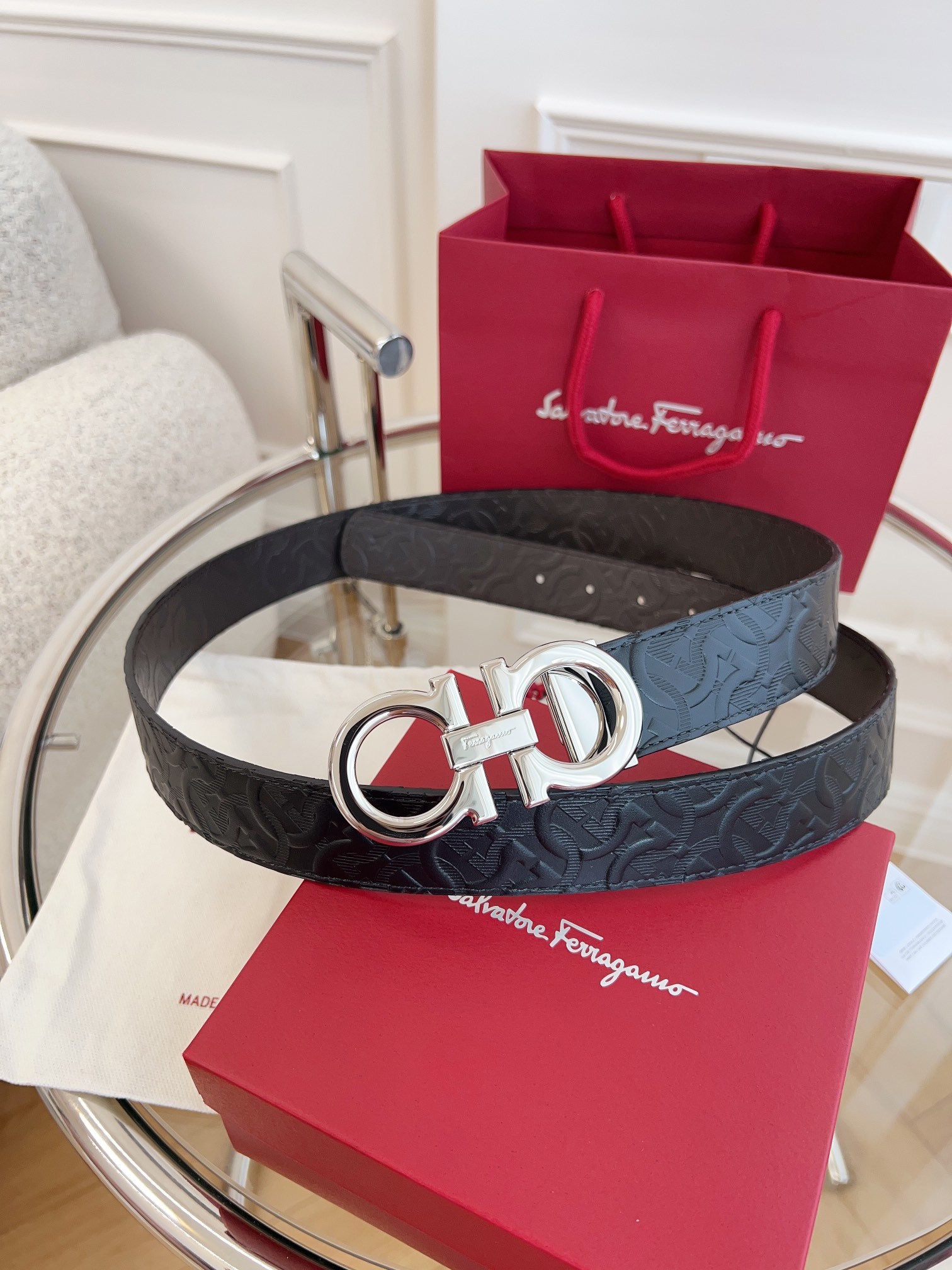 【新規倉庫入り】Salvatore Ferragamo 職人仕上げ高級ベルト「全長約 100cm」