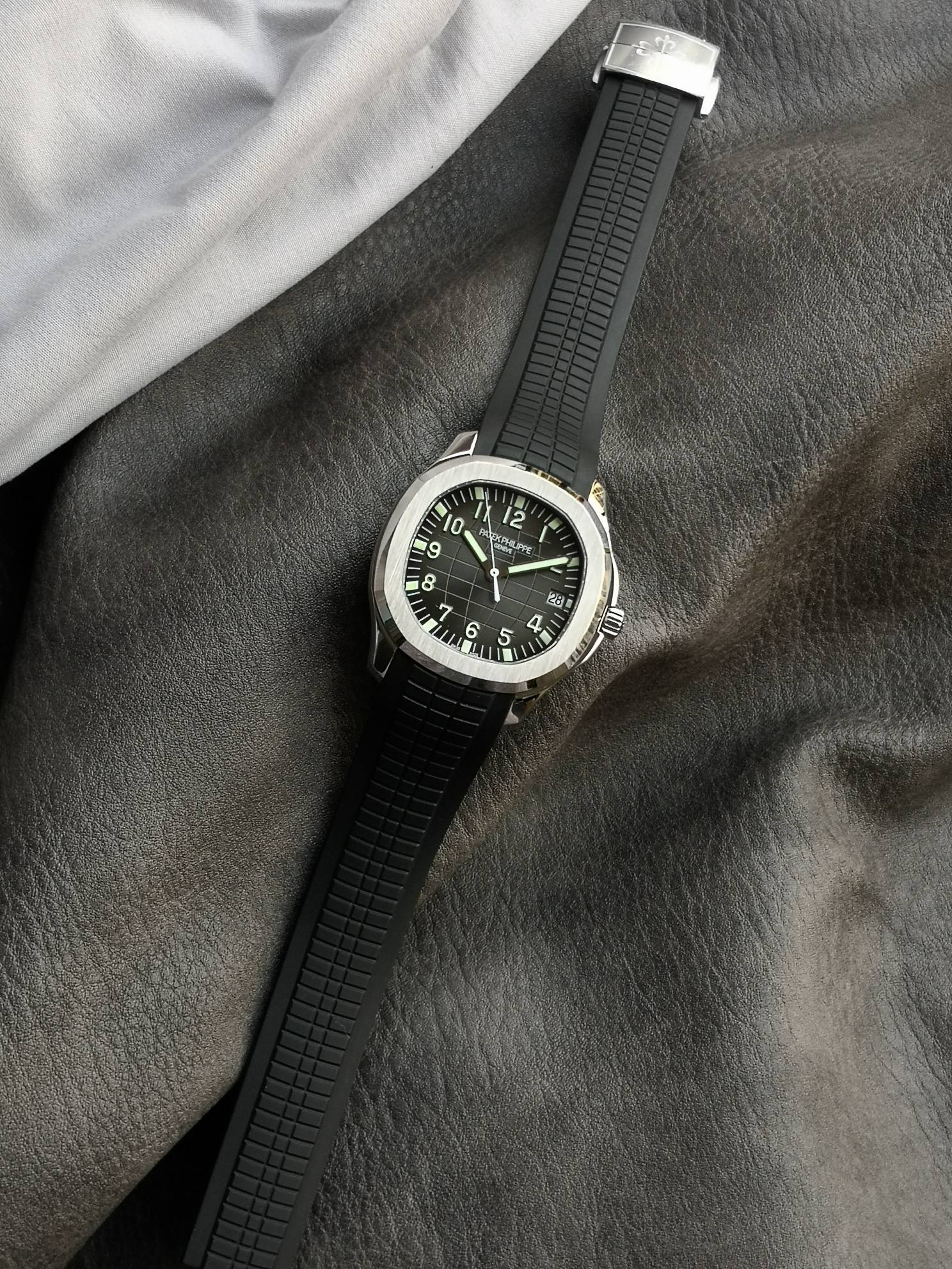 パテック フィリップ「Patek Philippe」Aquanaut 自動巻き腕時計 40.8mm