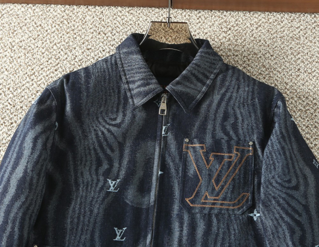 ルイ・ヴィトン「Louis Vuitton」秋冬コレクション ダウンジャケット