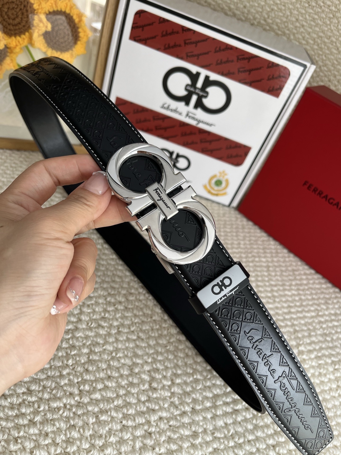 【新規倉庫入り】Salvatore Ferragamo 職人仕上げ高級ベルト「全長約 100cm」
