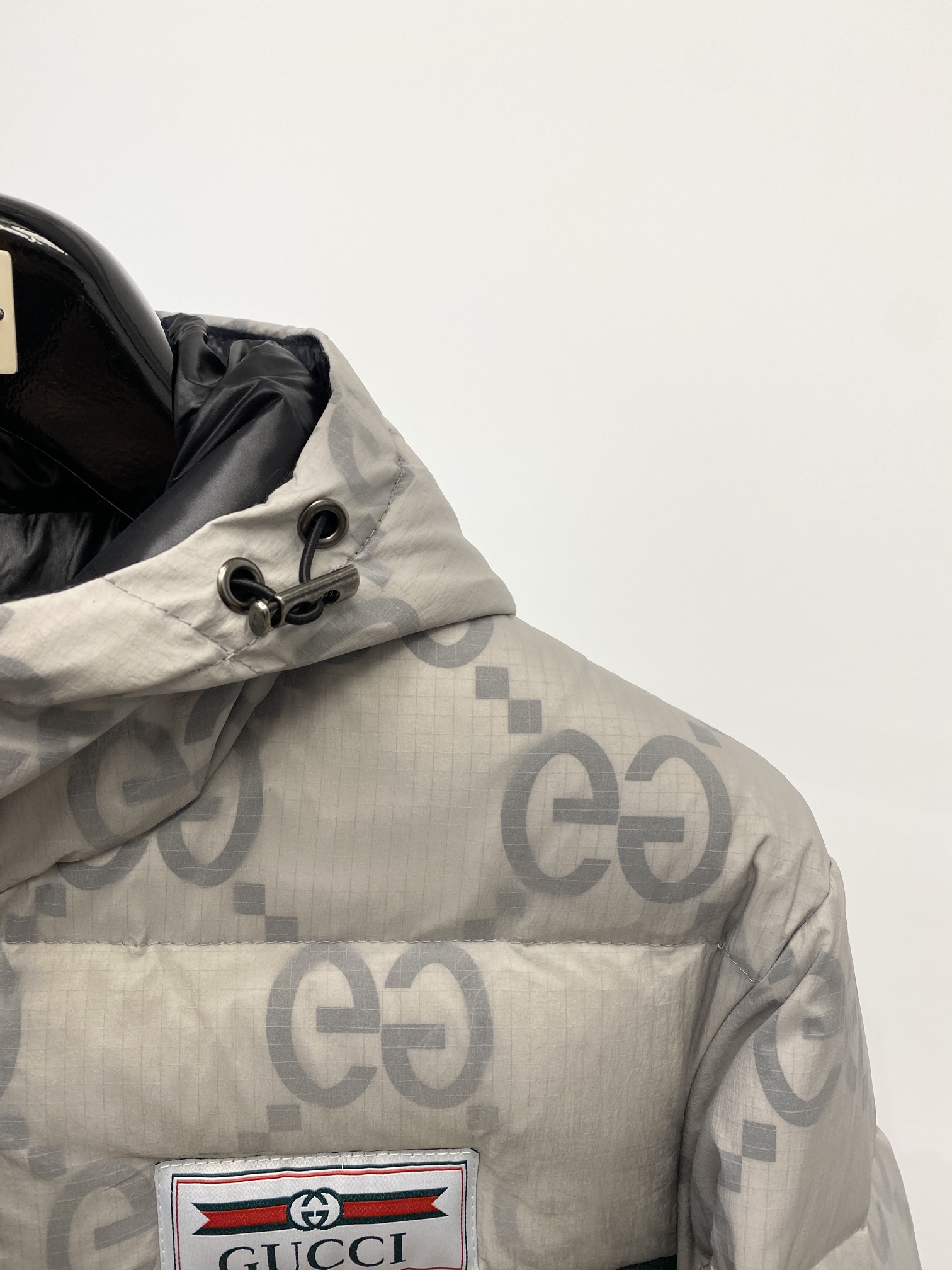 グッチ「Gucci」秋冬フード付きダウンジャケット – ISETAN MITSUKOSHI