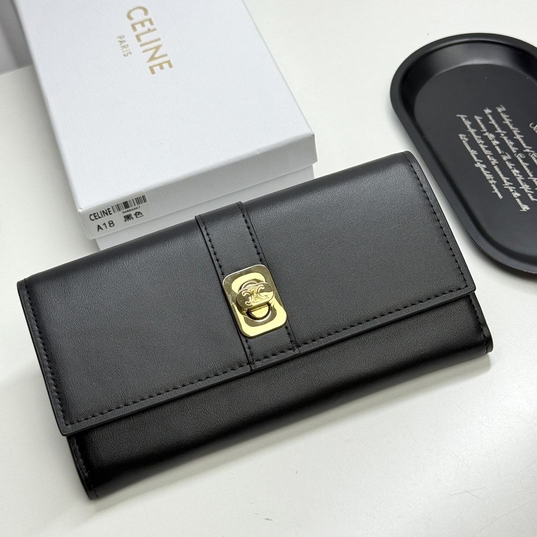 セリーヌ「Celine」ラージジップウォレット