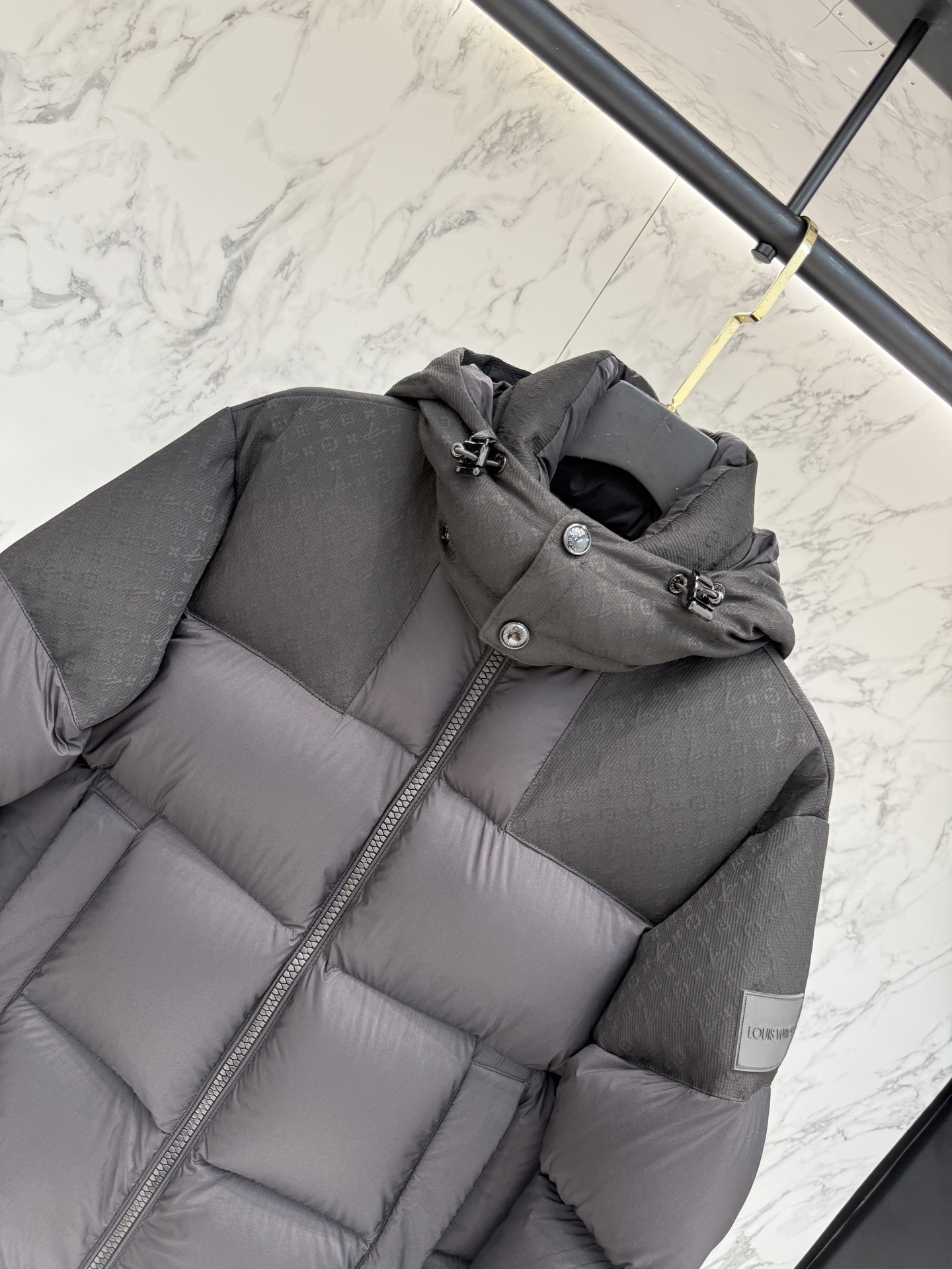 ルイ・ヴィトン「Louis Vuitton」Down Blouson ダウンジャケット