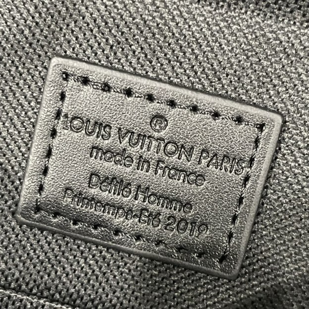 ルイ・ヴィトン「Louis Vuitton」新作 Trio メッセンジャーバッグ