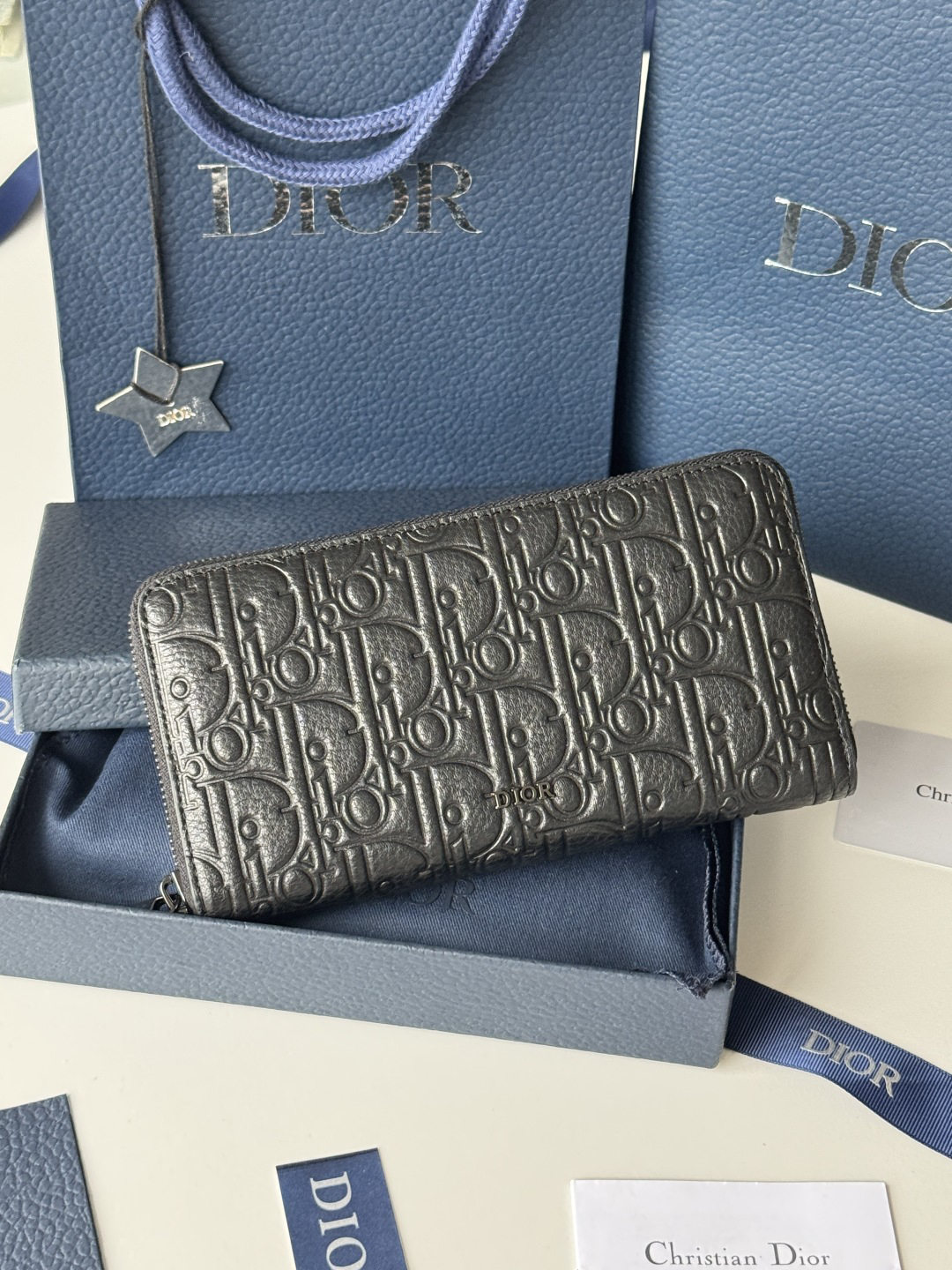 ディオール「Dior」ジップアラウンド ロングウォレット