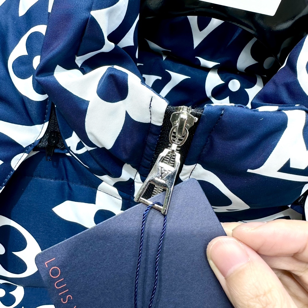 ルイ・ヴィトン「Louis Vuitton」秋冬フード付きダウンジャケット