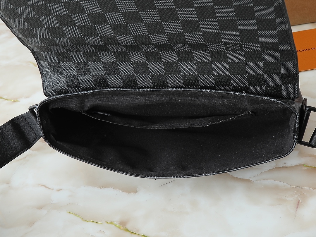 ルイ・ヴィトン「Louis Vuitton」S-Cape メッセンジャーバッグ