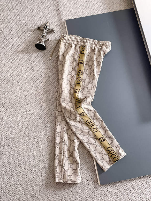 グッチ「Gucci」秋冬 メンズ カジュアルスポーツセット