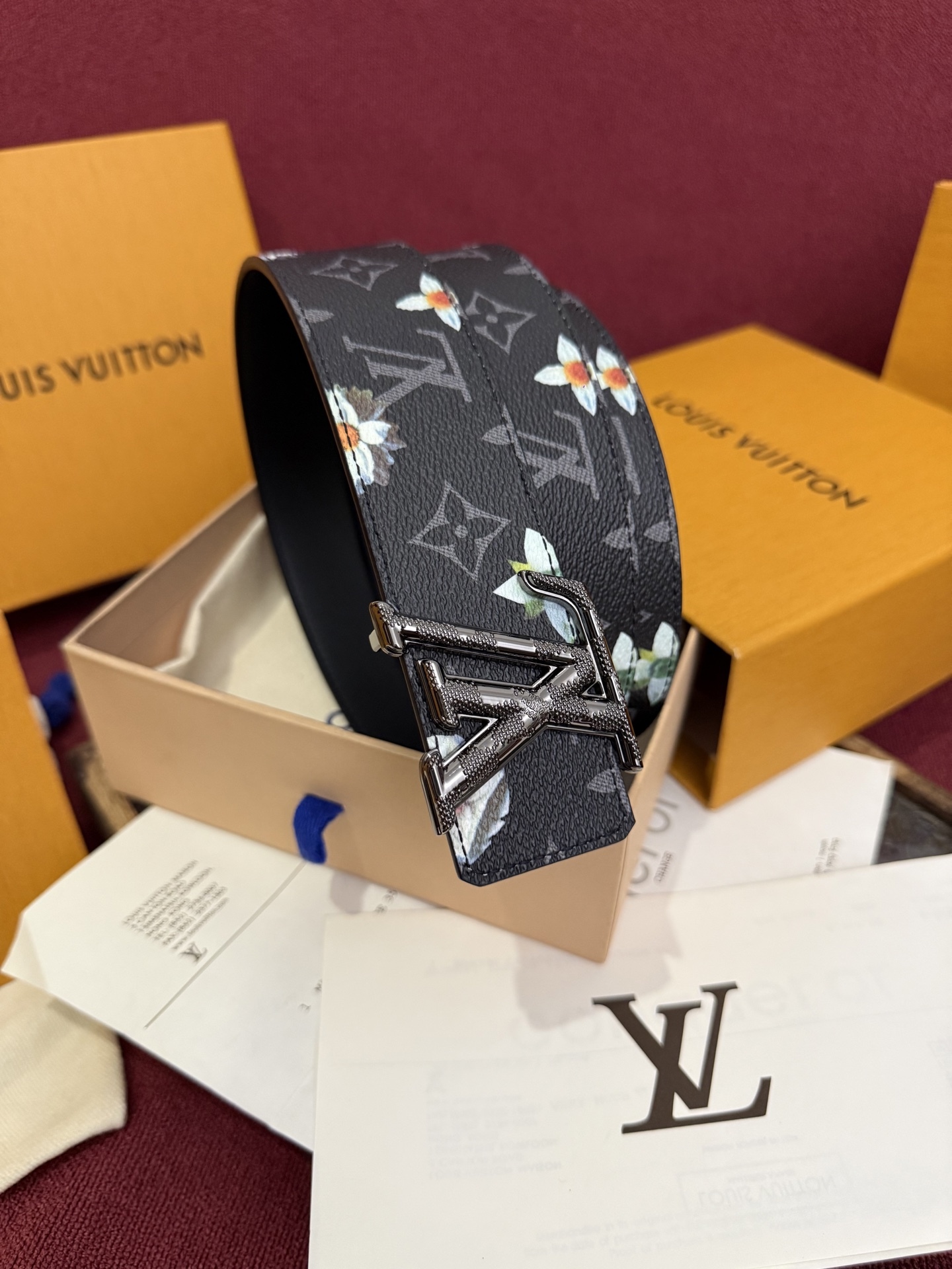 【日本未入荷】ルイヴィトン LV Dimension 両面使いベルト 40mm（全長約 100cm）