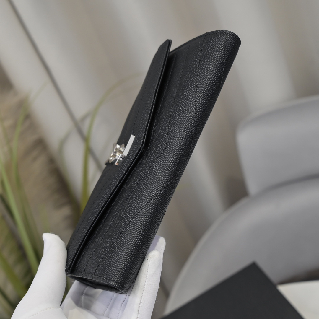 サンローラン「Saint Laurent」カサンドラ マトラッセ ラージ フラップウォレット