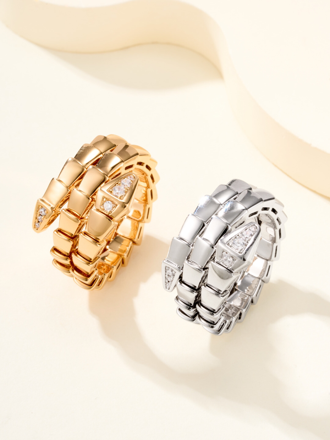 ブルガリ「Bvlgari」エレガントなリングコレクション